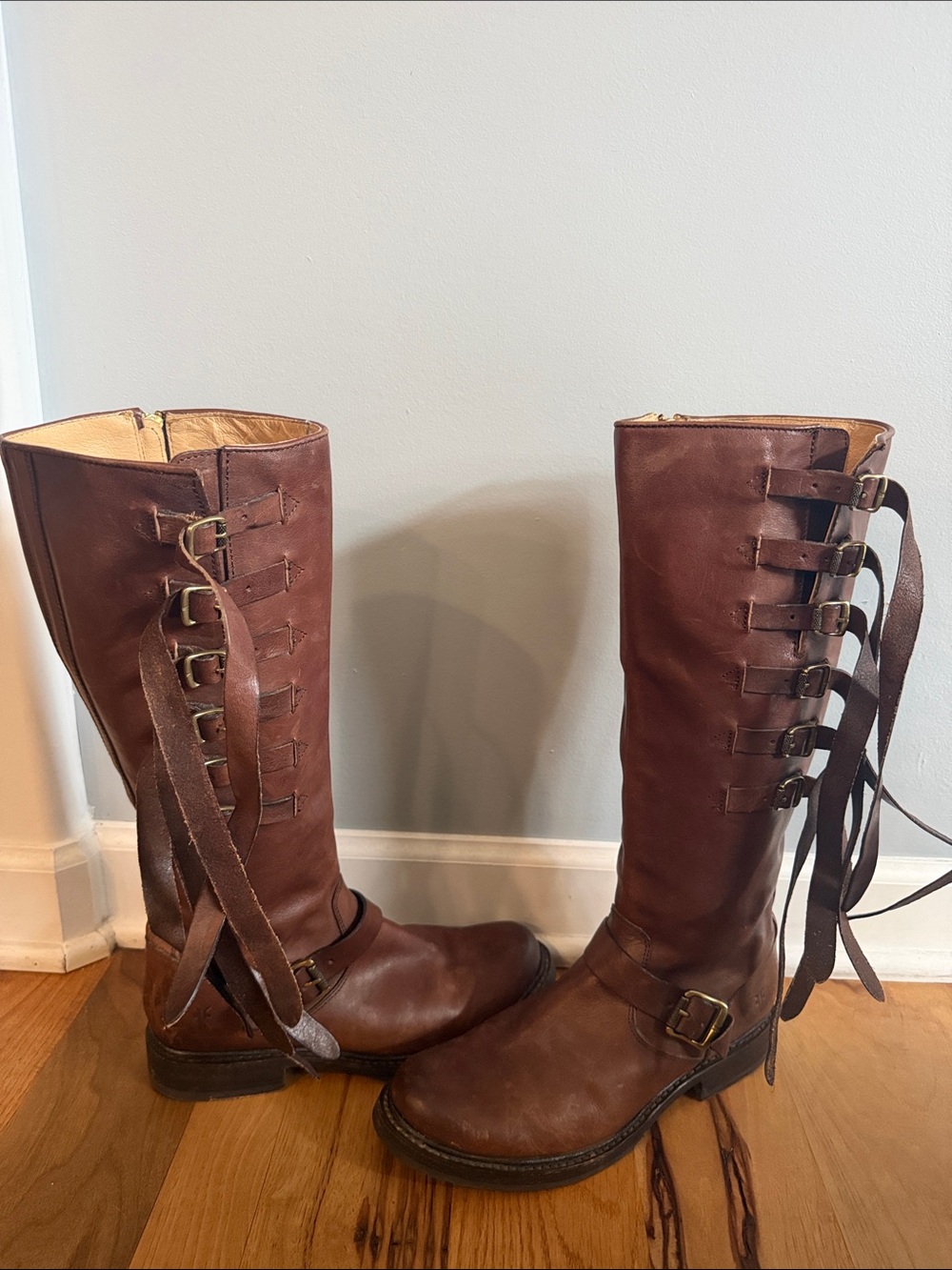 Frye Veronica strap boot Women’s 9.5